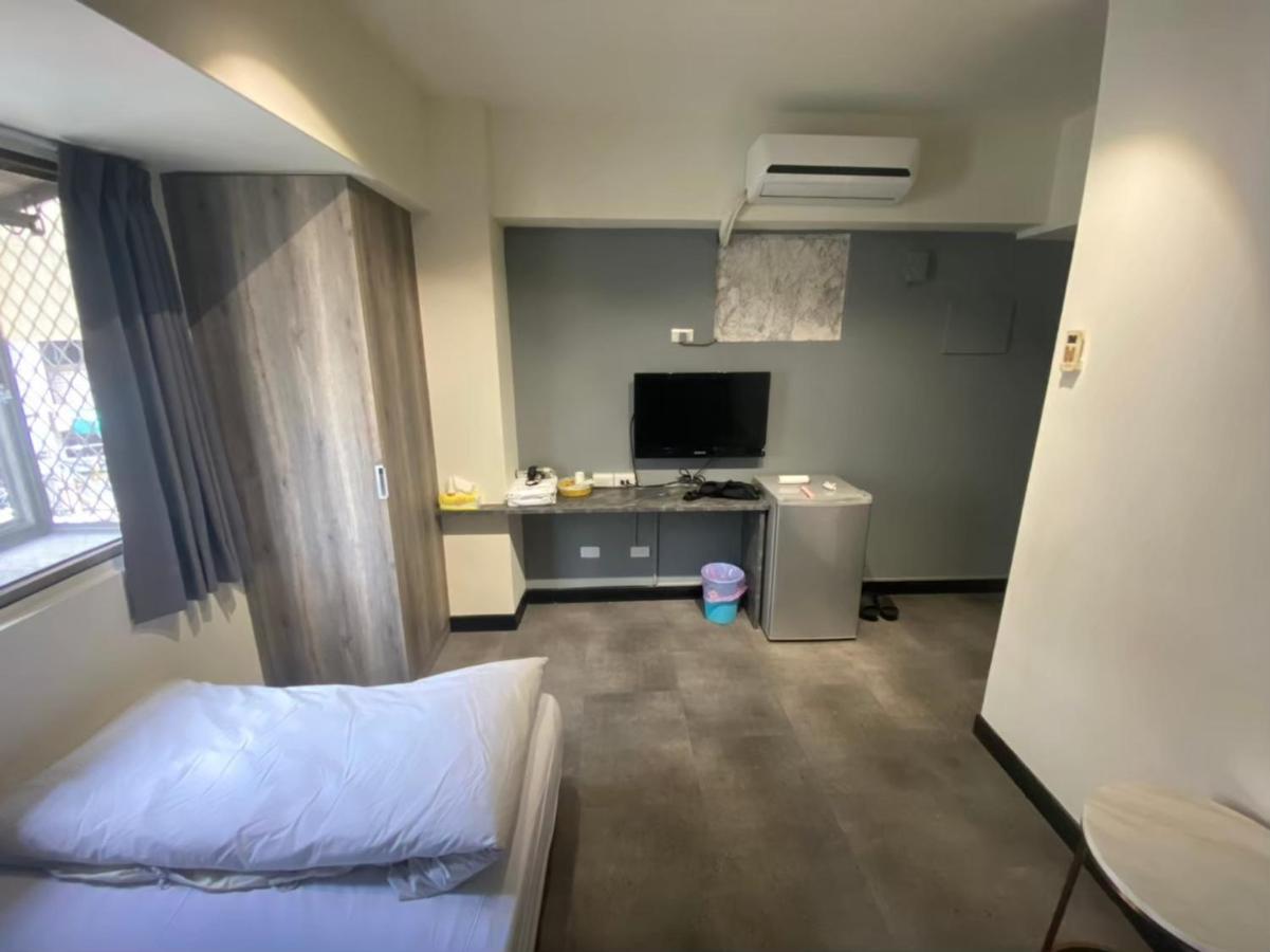 Fengjia Gift Box Homestay Taichung Exterior foto